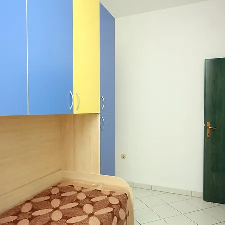 Studio Duce 4795b *